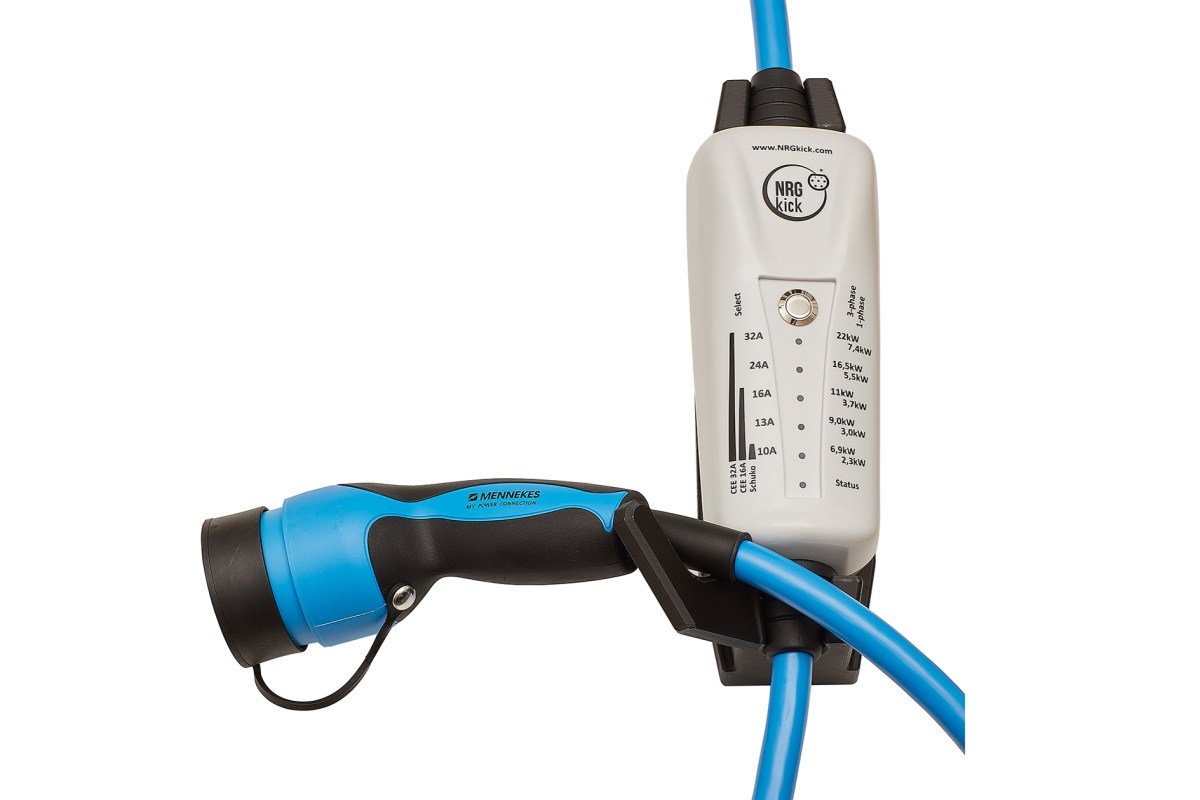 Endlich eine Halterung für den NRGkick: Der kickMount im&nbsp;Test