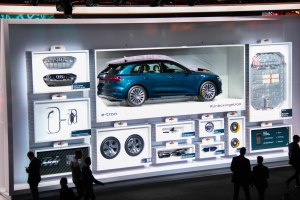 Audi e-tron unboxing